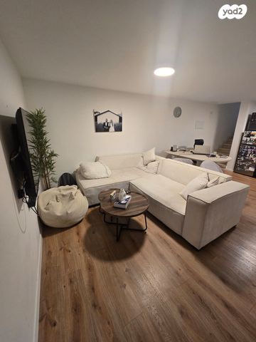 יחידת דיור, דולב 36, נווה אילן - צבאי, יבנה