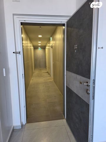 דירה, דר' ישראל בורגנסקי 2, נוף הטיילת, נתניה