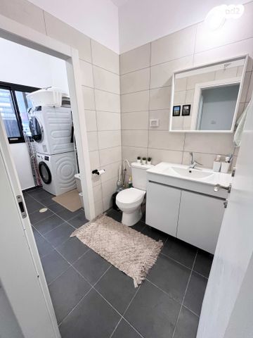 דירה, יהושוע אזולאי 8, נווה שרון / שער העיר, נתיבות