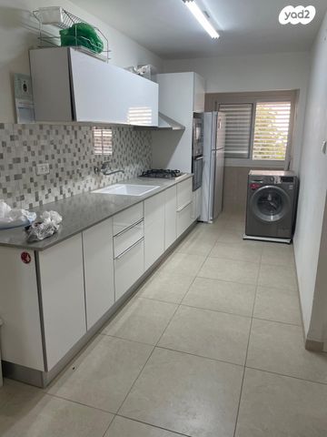 דירה, יעקב מלול 1, שיכון ד', קרית שמונה