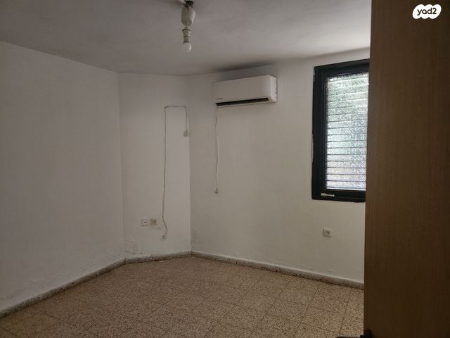 יחידת דיור, שיר השירים 220, אלקנה