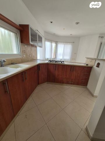 בית פרטי/ קוטג', האלמוגן 7, בנה ביתך, קדימה צורן