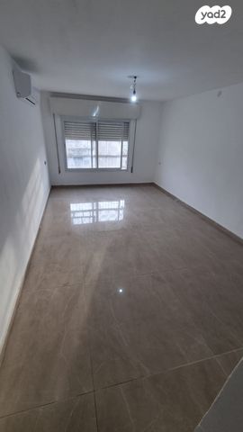 דירה, ההגנה 749, אלי כהן, ירוחם