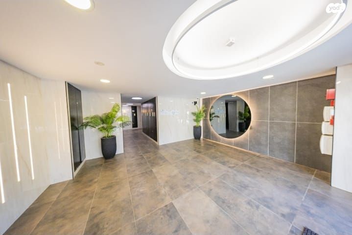 רועי קליין 23