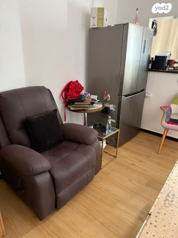 יחידת דיור, שדרות העצמאות 56, ניצנה, בת ים