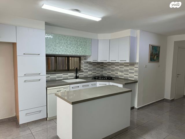 דירת גן, שמעון דובנוב 1, מפדה אזרחי, חולון