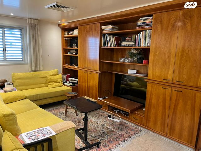 דירה, תרע"ד 3, שכונת הראשונים, רמת גן