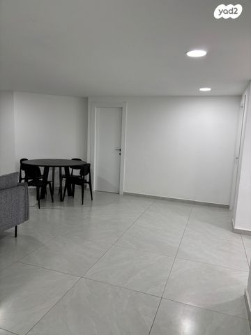 דירה, חטיבת גבעתי 8, גלי הים, נתניה