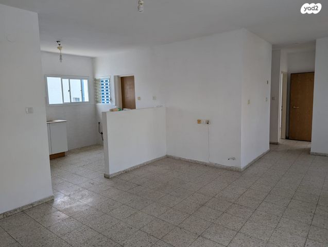 ח.מ. שפירא 70