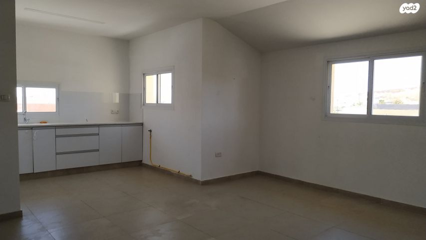 דירה, נקרות 12, ספיר, ספיר