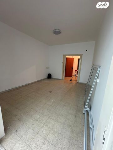 דירה, דניאל 9, ניצנה, בת ים