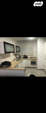 שדרות הורדים 30