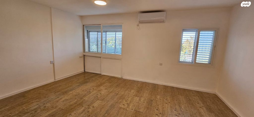 דרך העצמאות 17