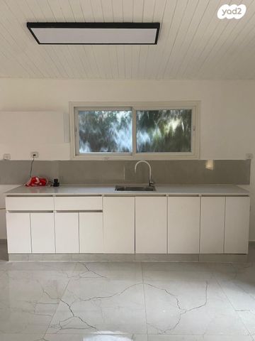 בית פרטי/ קוטג', דרך הרימונים 50, רינתיה, רינתיה