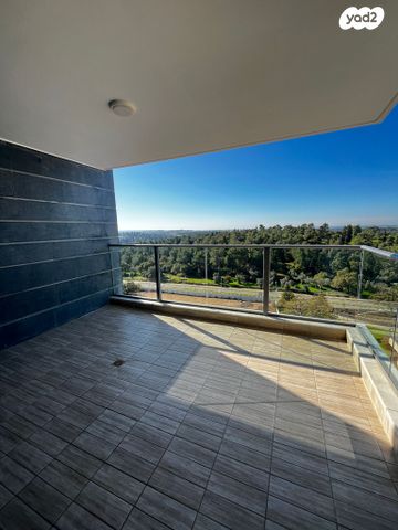 דירה, לוטם 35, הפרחים, חריש