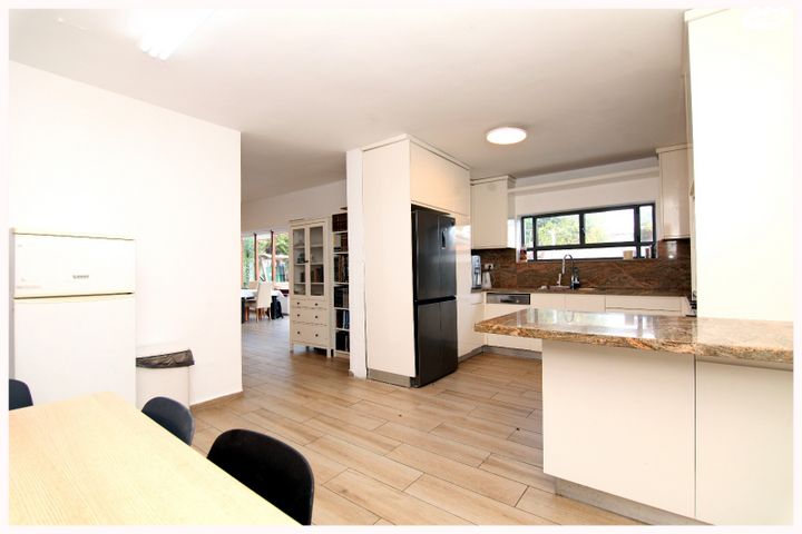 תיירות ונופש, אח"י דקר 6, עין התכלת, נתניה