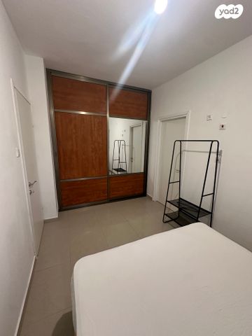 הרב עוזיאל 24