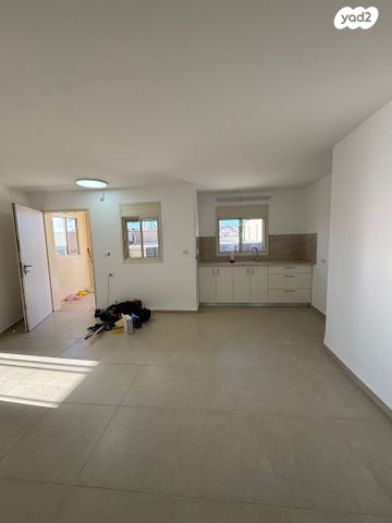 דירה, שדרות אבא חושי 1, עספיא, עספיא