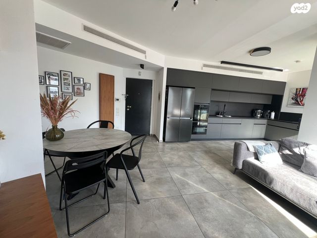 דירה, חביבה רייק 1, חרוזים, רמת גן