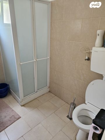 דו משפחתי, עפרוני 16, מעוף, ערד