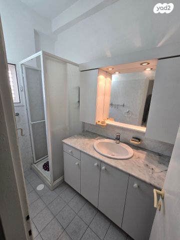 דירה, הצנחנים 6, גבעת הרמבם, גבעתיים