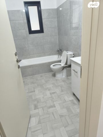 דירה, דרך ארץ 106, שאר העיר, חריש