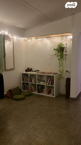 דירה, שונית 74, בית חרות, בית חרות