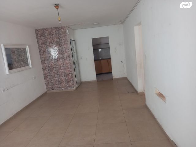 דירה, חרמון 11, נאות שז"ר, יבנה