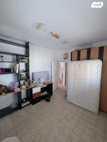 דירה, הרב יצחק הלוי 39, גרין ועם, חולון