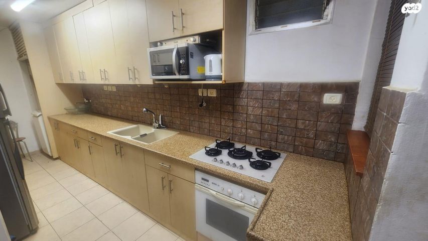 דירה, ארלוזורוב 27, מרכז העיר, קרית אתא