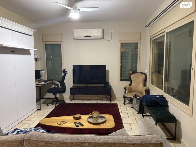 בית פרטי/ קוטג', חרוב 13, בני דרור, בני דרור