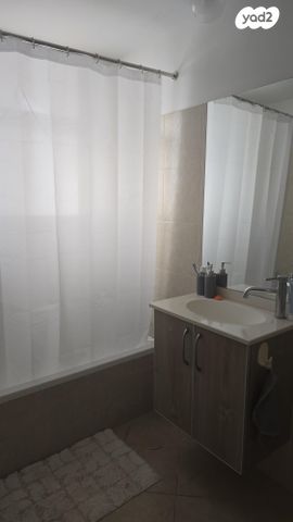 יחידת דיור, עין עבדת 4, שאר העיר, להבים