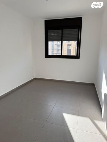 דירה, רותם 1, המגרסה, מבשרת ציון