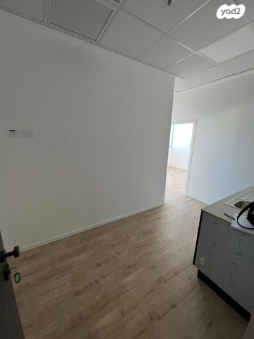 משרדים, המלאכה 4, אזור תעשיה ספיר, נתניה