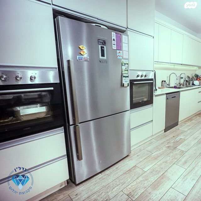 דירה, הצנחנים, ג' / מרכז מזרח העיר, רחובות