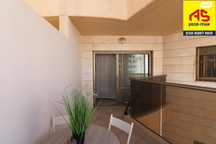 דירה, אביב, הוד השרון