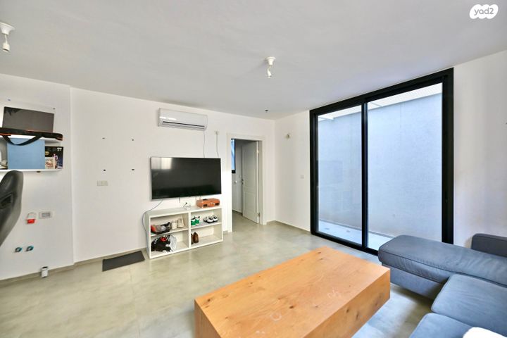 דו משפחתי, וילה דורי, שכונת הדגל, נס ציונה