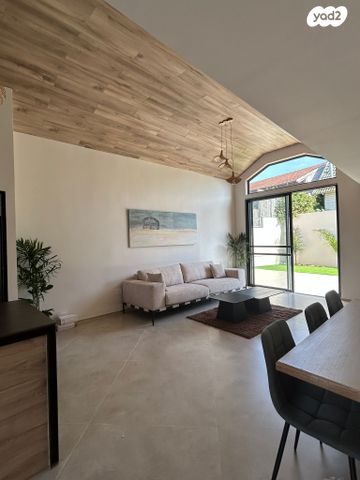 דו משפחתי, גדרה