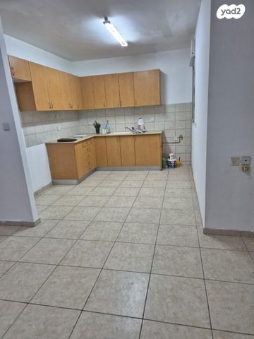 דירה, רחובות החדשה, רחובות