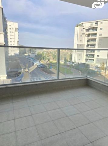 דירה, שער הגיא, יקנעם עילית