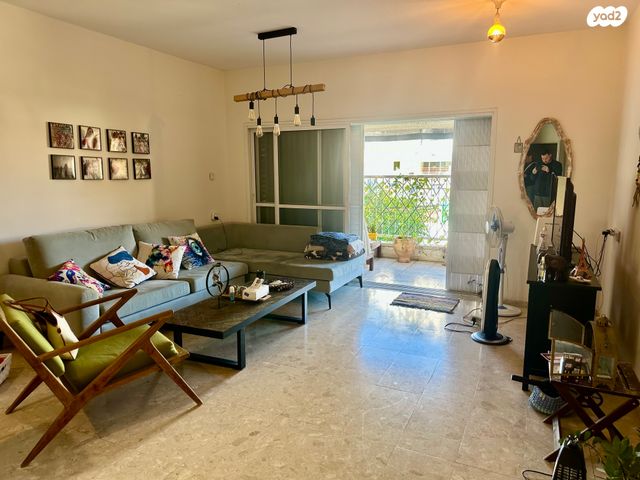 סמטת אביבים 