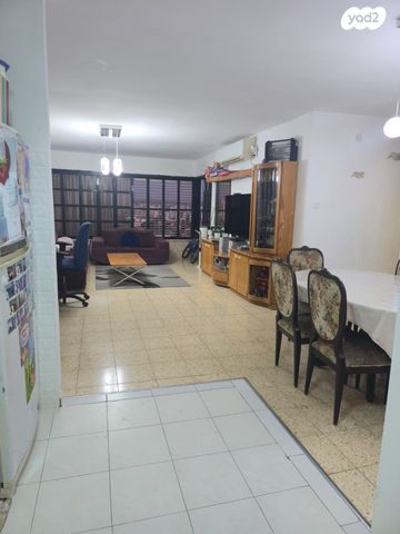 שדרות בן גוריון 21