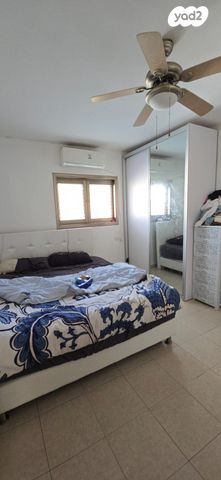 דירה, ארנסט הוגו, שיכון ותיקים, חולון