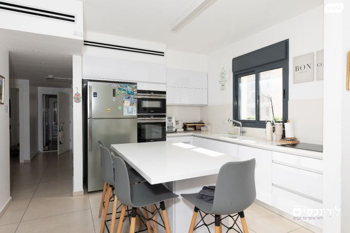 יהודה גורודיסקי 33