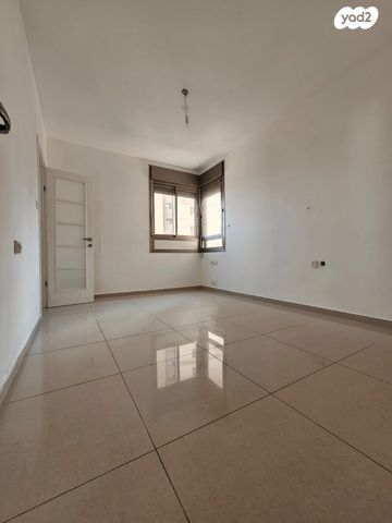 דירה, הנביאים 54, דרום מערב ותיק, בת ים