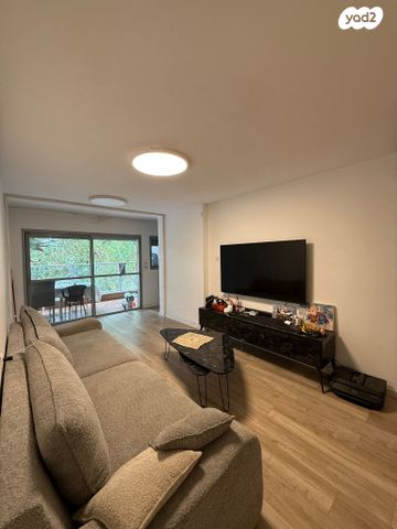 דירה, גאולה 14, קרית שרת, רעננה