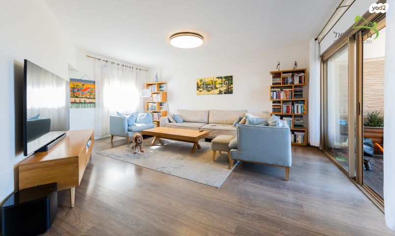 דירה, דרך הציונות 79, רובע ד', אריאל