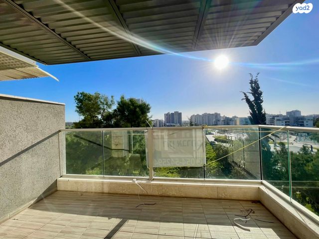 דירה, בקעת סיירים, שקמים ואגמים, אשקלון