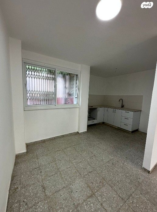 דירה, יוסף אהרונוביץ' 39, שיכון ותיקים, חולון