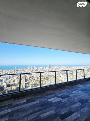 דירה, הרב ניסנבאום 37, אזור תעשיה, בת ים